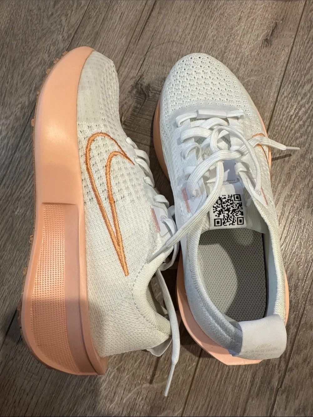 Nike Women's Interact Run Shoes - Picture 10 of 13